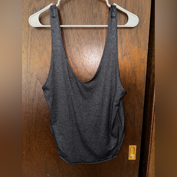 Like New! Lululemon Seek The Heat Tank Size 8 - Picture 7 of 7